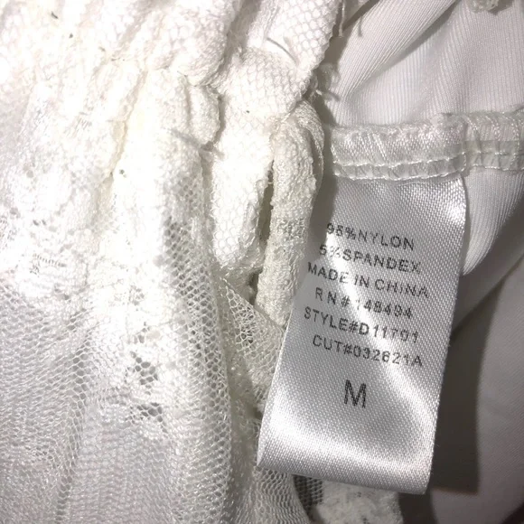 Windsor White Size M. Lace Ruffle Dress.Adjustable Straps. 13Armpit to arm 28”L. - Picture 5 of 6